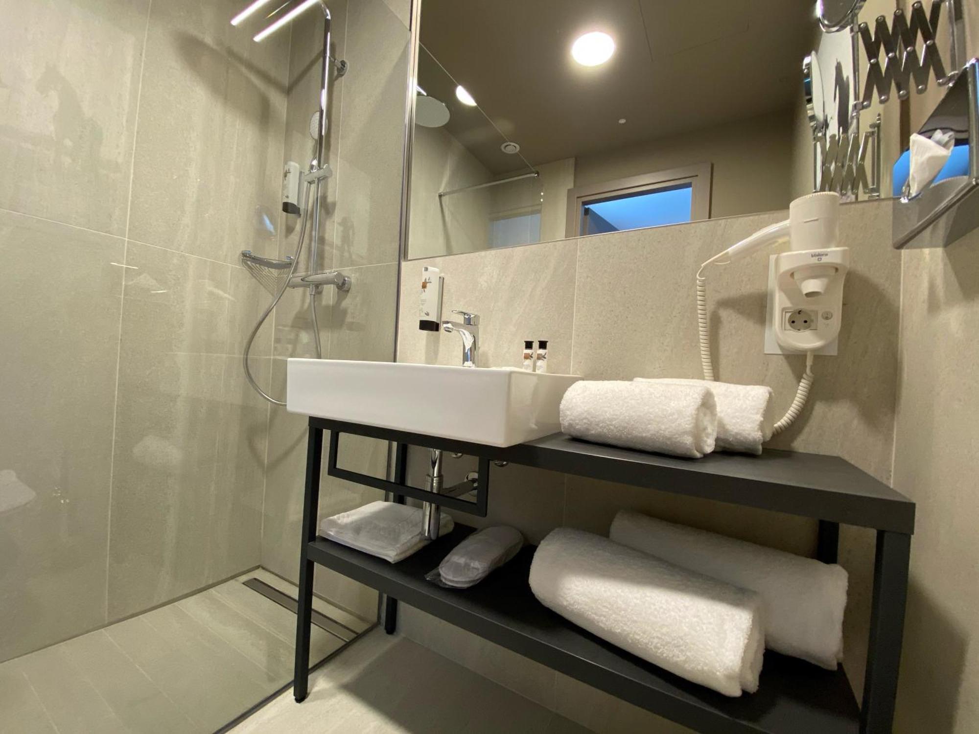 Comfort Plus Room